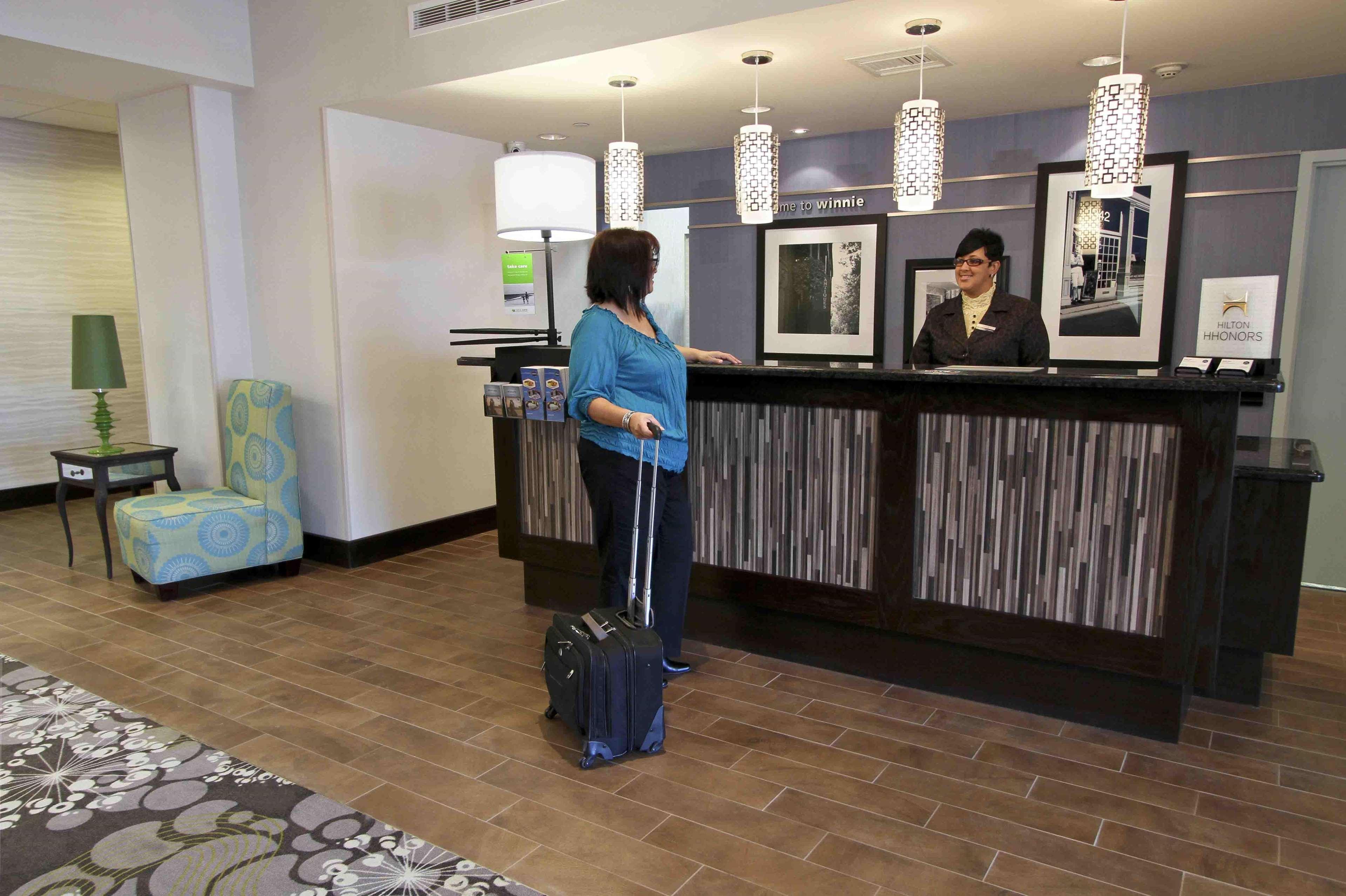 Hampton Inn & Suites Уини Интериор снимка