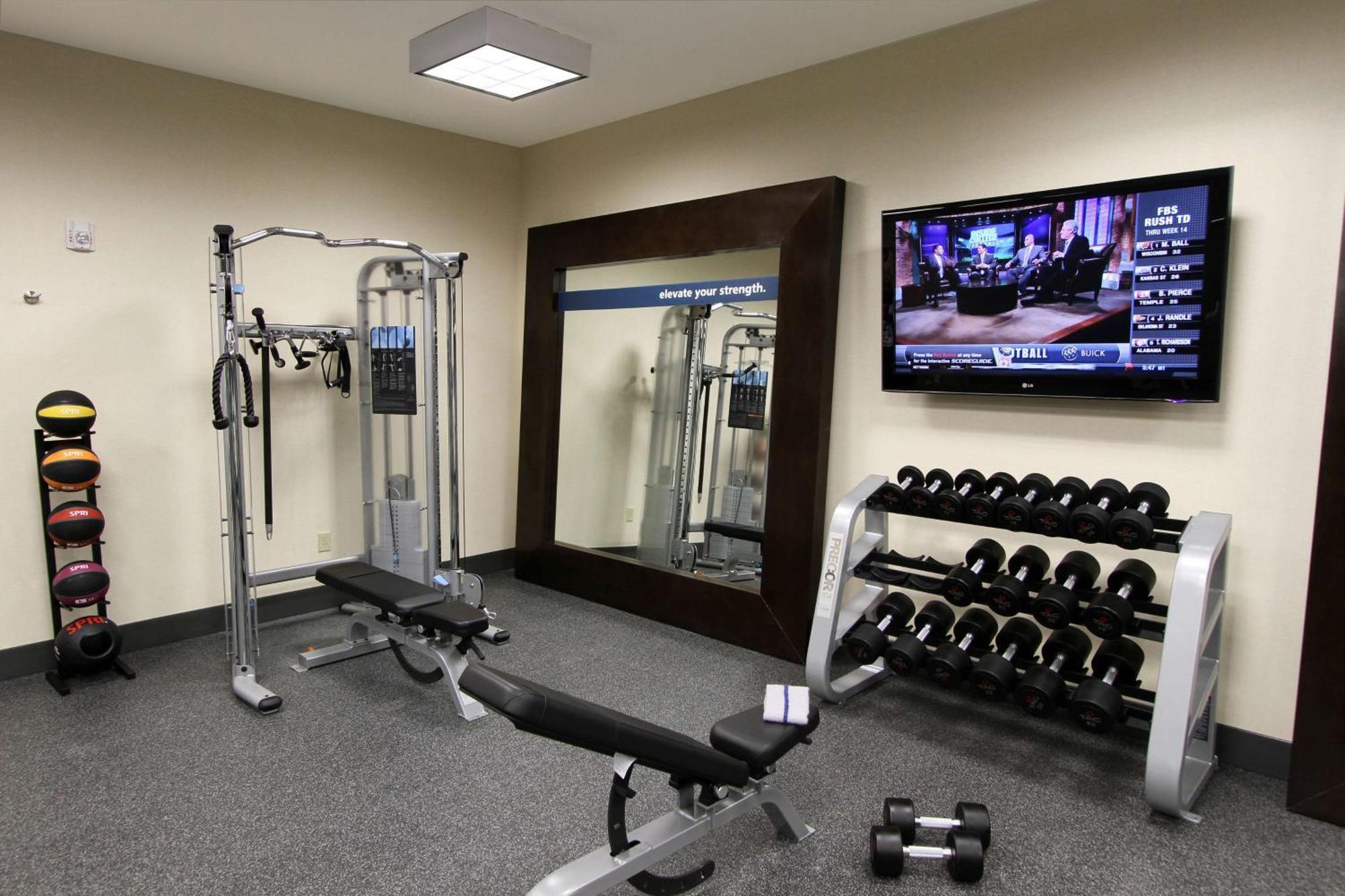 Hampton Inn & Suites Уини Екстериор снимка